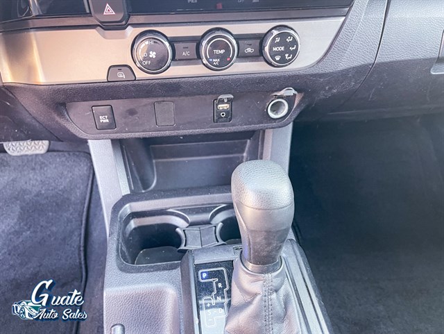 Toyota Tacoma photo 7