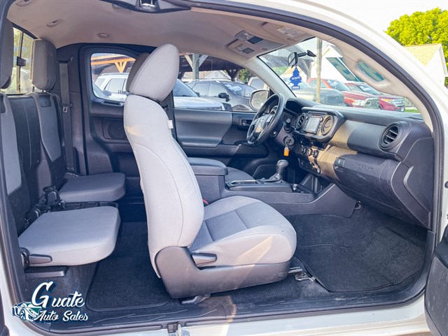Toyota Tacoma photo 16
