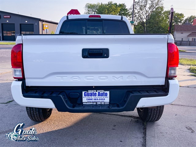 Toyota Tacoma photo 12