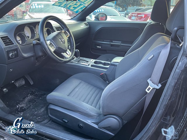 Dodge Challenger photo 4