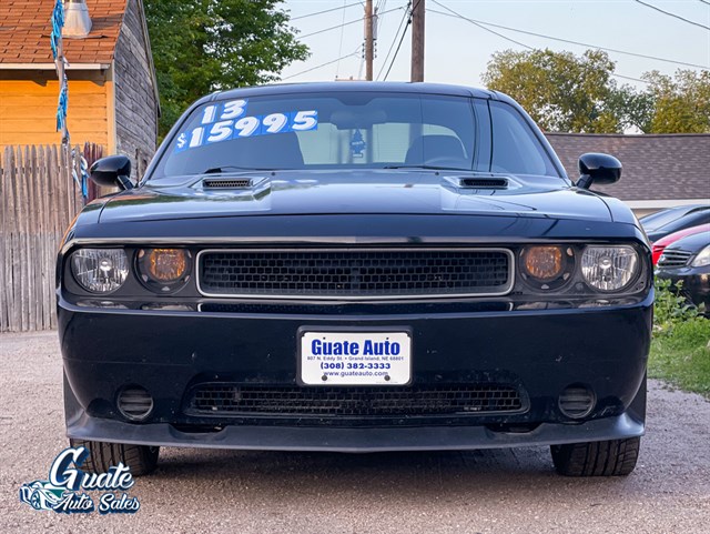 Dodge Challenger photo 2