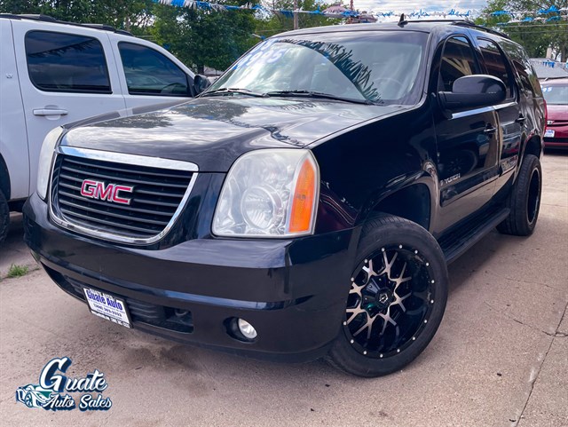 GMC Yukon photo 3