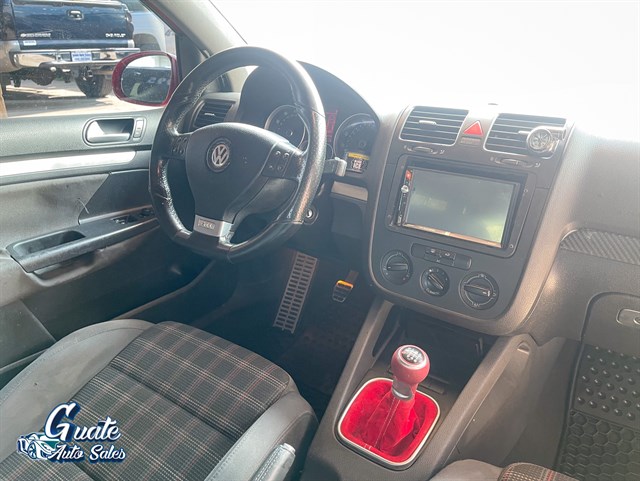 Volkswagen GTI photo 15