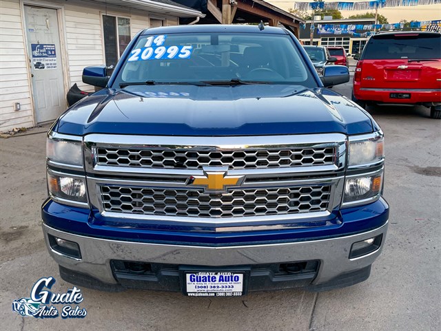 Chevrolet Silverado photo 2