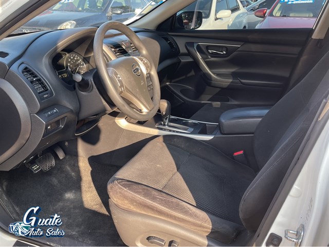 Nissan Altima photo 6