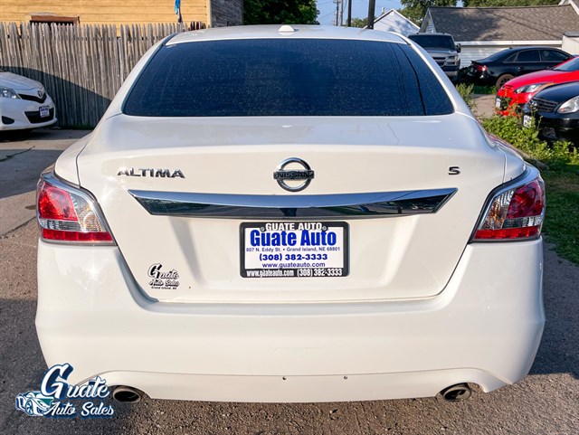 Nissan Altima photo 10
