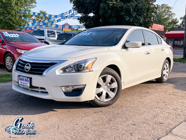Nissan Altima photo 3