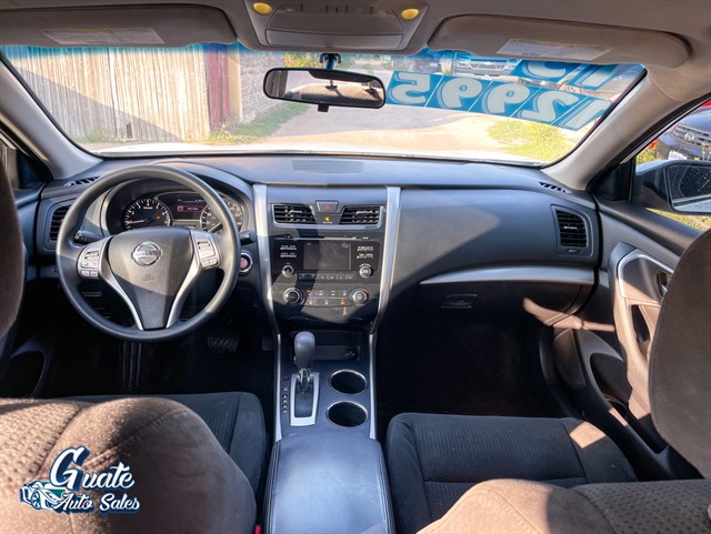 Nissan Altima photo 4