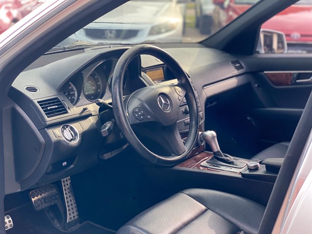 Mercedes-Benz C-Class photo 4