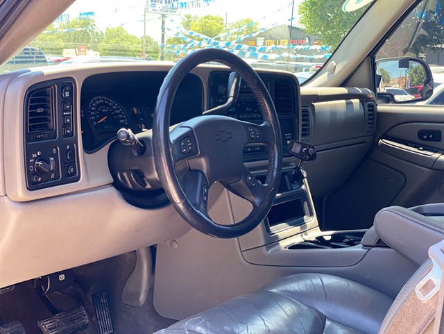 Chevrolet Silverado photo 4