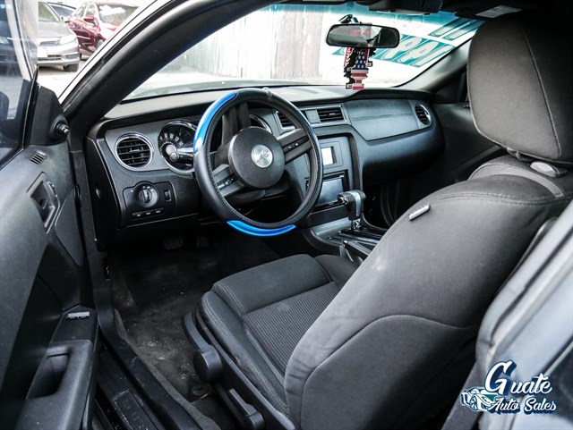 Ford Mustang photo 5