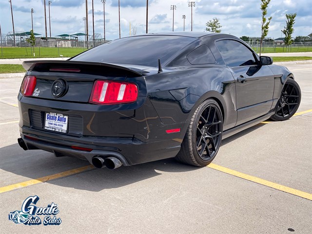 Ford Mustang photo 8