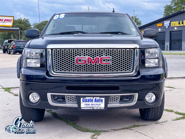 GMC Sierra photo 2
