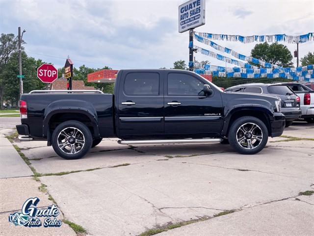 GMC Sierra photo 13