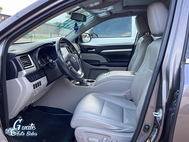 Toyota Highlander photo 5
