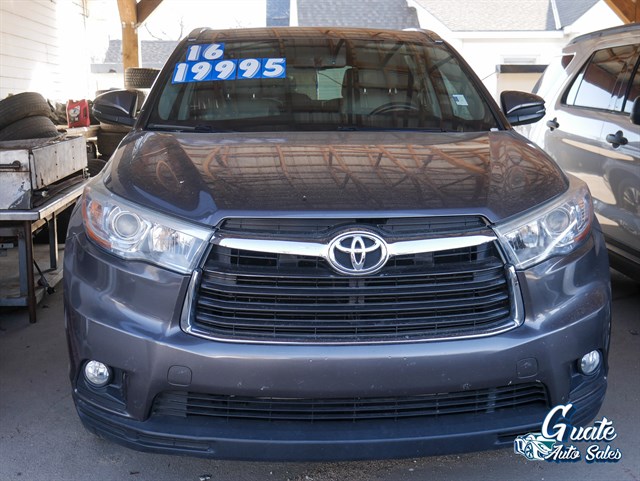 Toyota Highlander photo 2