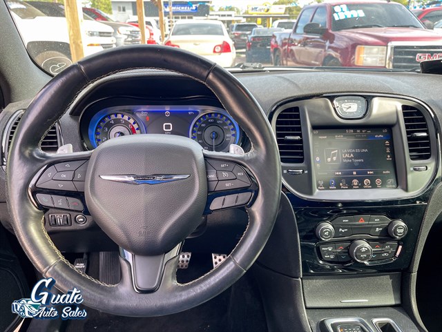 Chrysler 300 photo 5