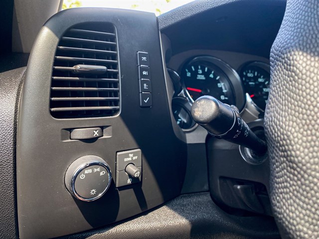 Chevrolet Silverado photo 8