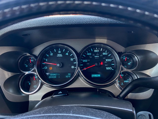 Chevrolet Silverado photo 6