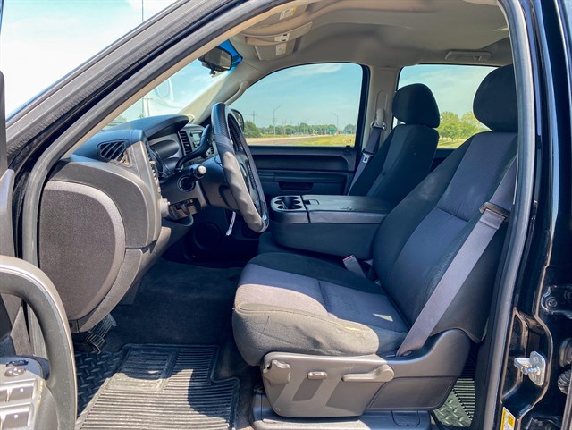 Chevrolet Silverado photo 14