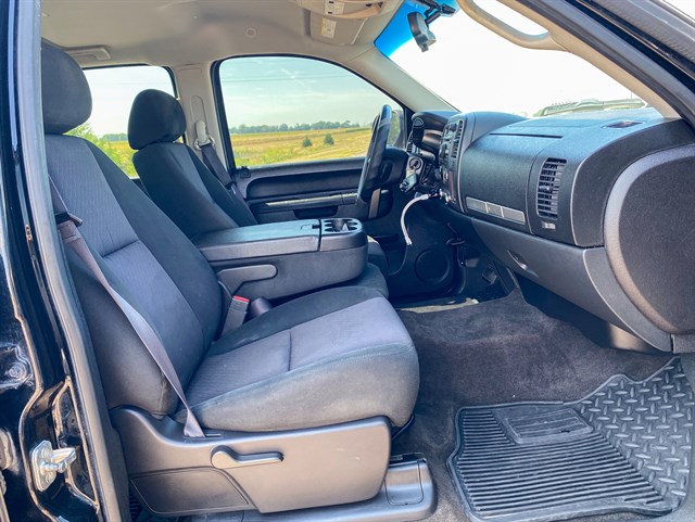Chevrolet Silverado photo 19