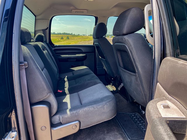 Chevrolet Silverado photo 18