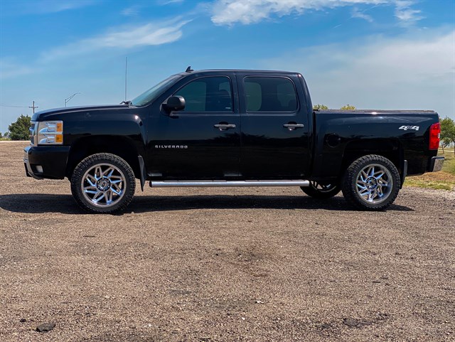 Chevrolet Silverado photo 9