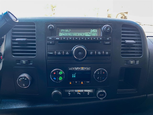 Chevrolet Silverado photo 7