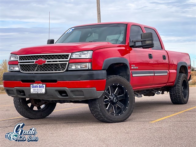 Chevrolet Silverado photo 3