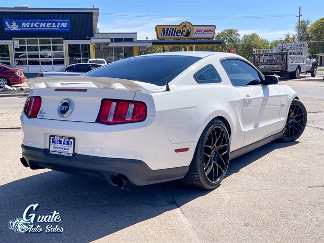 Ford Mustang photo 6