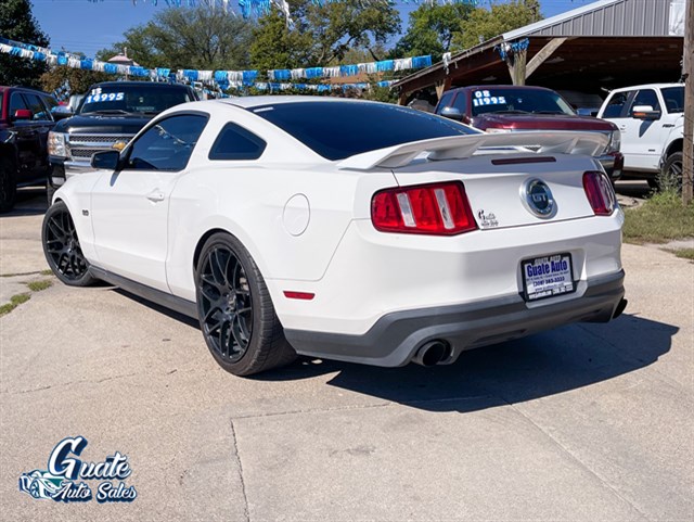 Ford Mustang photo 8