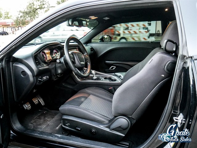 Dodge Challenger photo 6