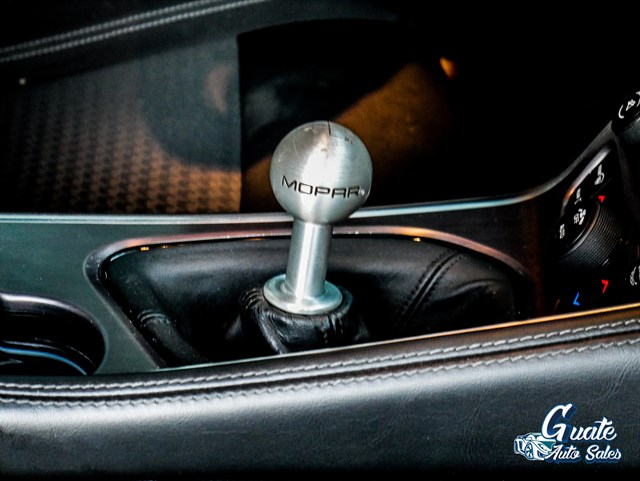 Dodge Challenger photo 13
