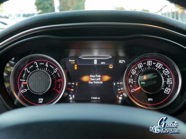 Dodge Challenger photo 7