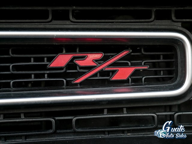 Dodge Challenger photo 3