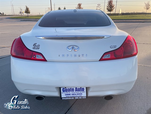 Infiniti G37 photo 11
