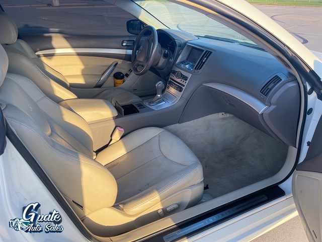 Infiniti G37 photo 13