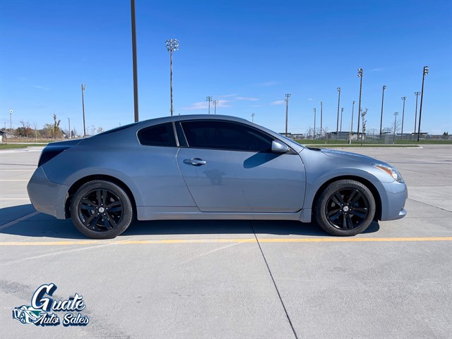 Nissan Altima photo 9