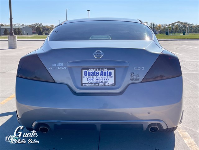 Nissan Altima photo 7
