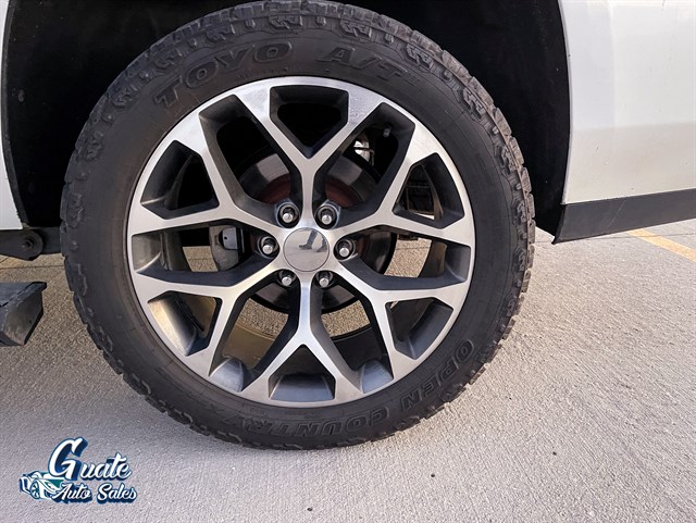 GMC Yukon photo 12