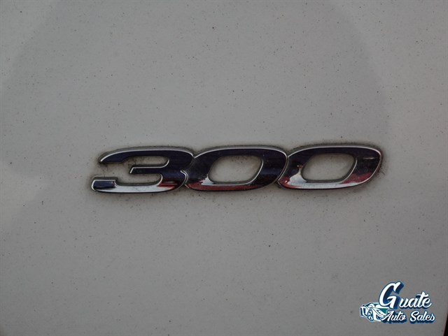 Chrysler 300 photo 6