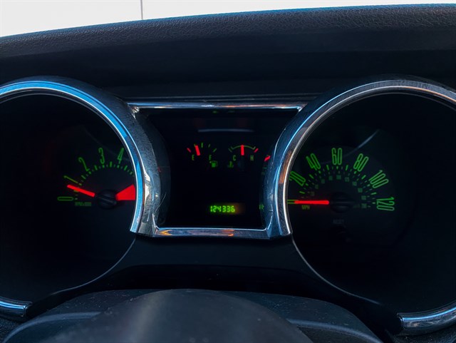 Ford Mustang photo 6