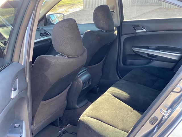 Honda Accord photo 12