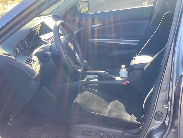 Honda Accord photo 11