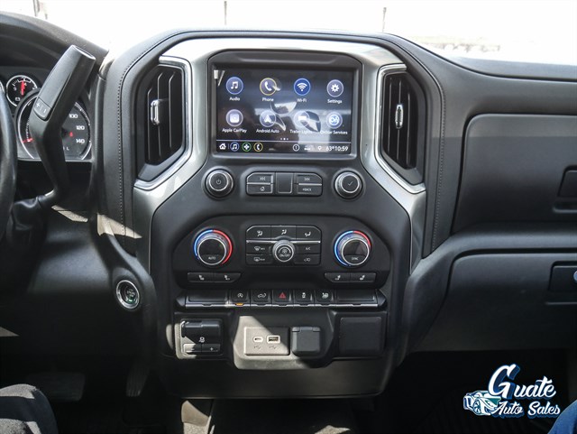 Chevrolet Silverado photo 3