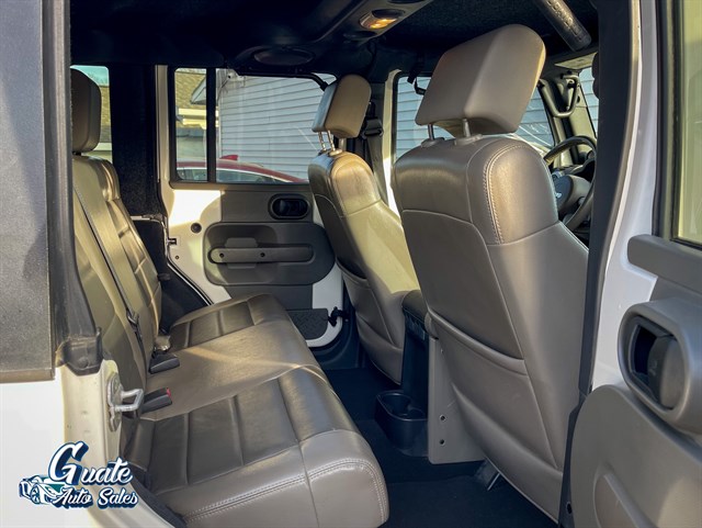 Jeep Wrangler photo 17