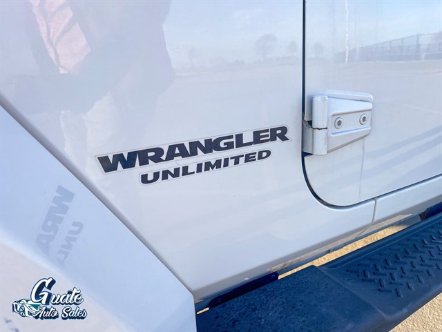 Jeep Wrangler photo 11