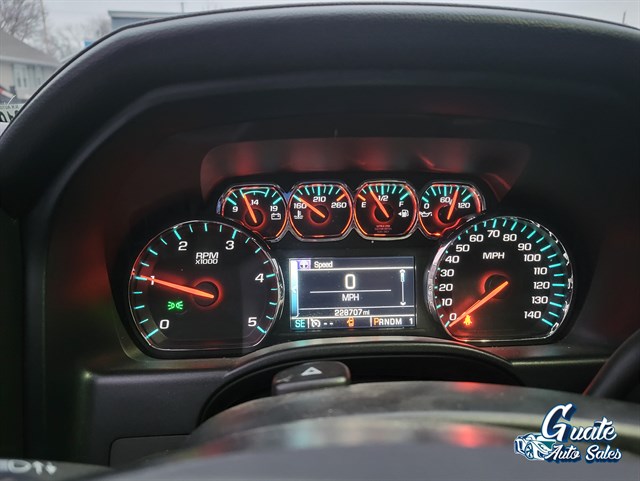 Chevrolet Silverado photo 5