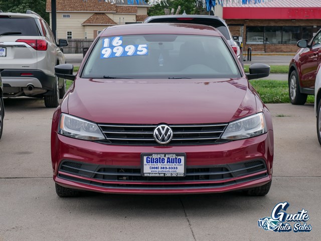 Volkswagen Jetta photo 2