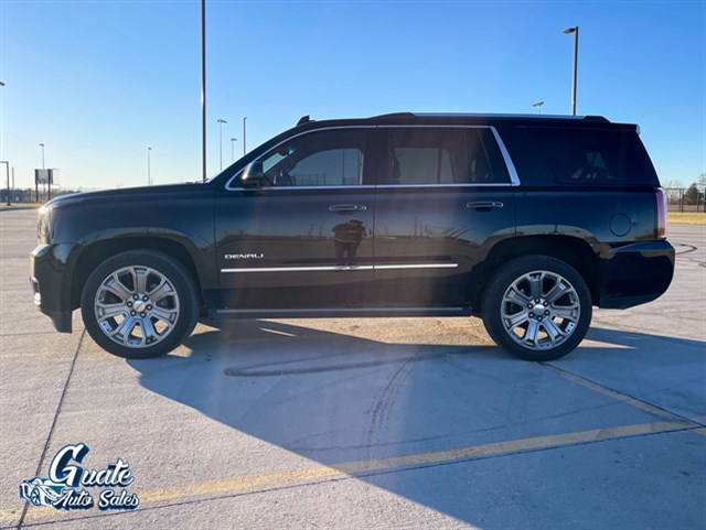 GMC Yukon photo 12